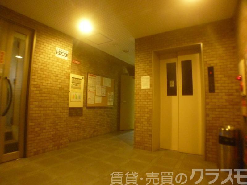 2/4 エントランス