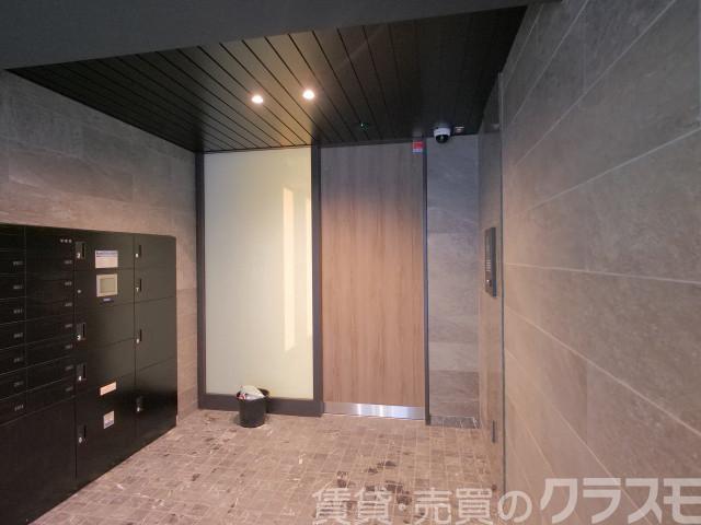 2/4 エントランス