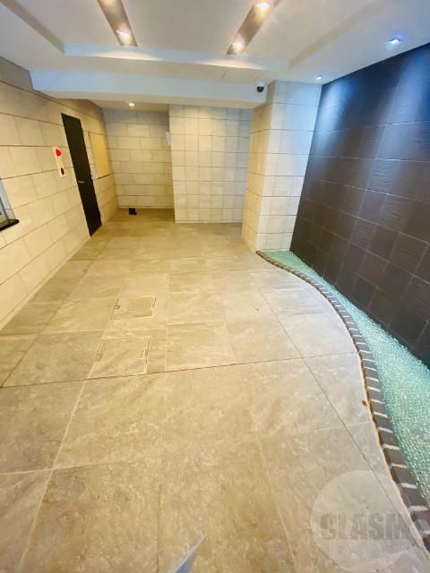 22/30 エントランス