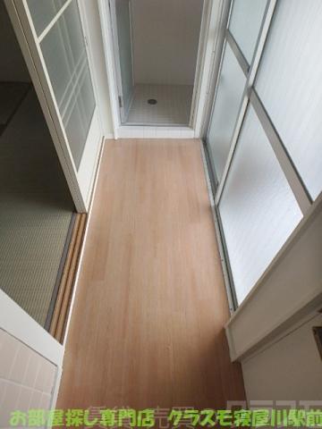 13/16 エントランス