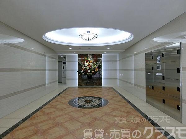 2/4 エントランス