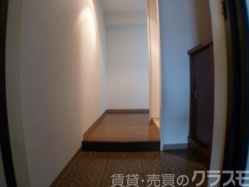 16/30 玄関