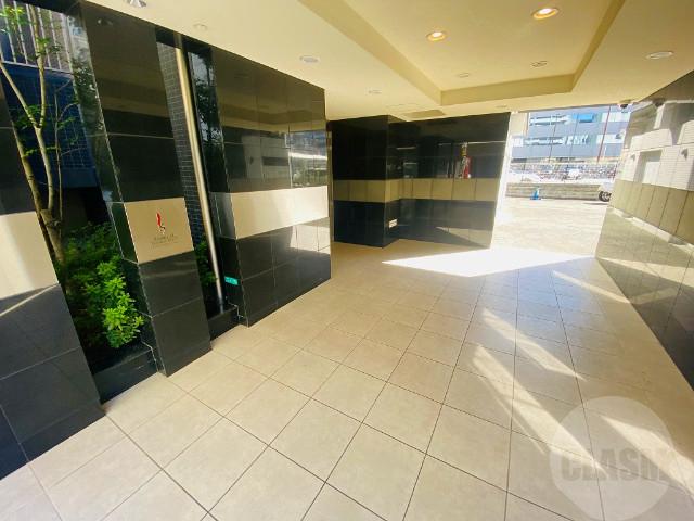 22/30 エントランス