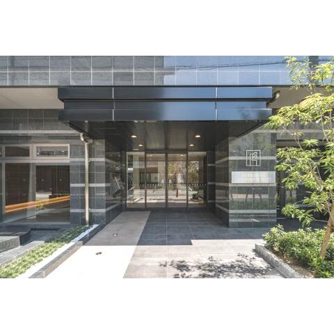 20/23 エントランス