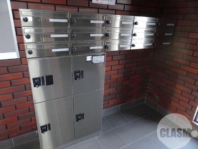 21/30 エントランス