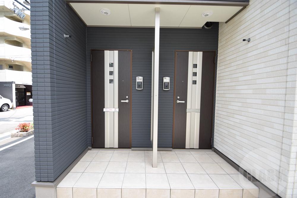 22/30 エントランス