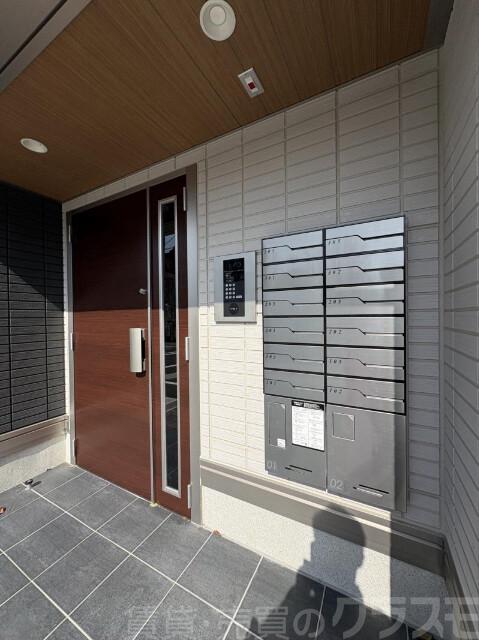 28/30 エントランス