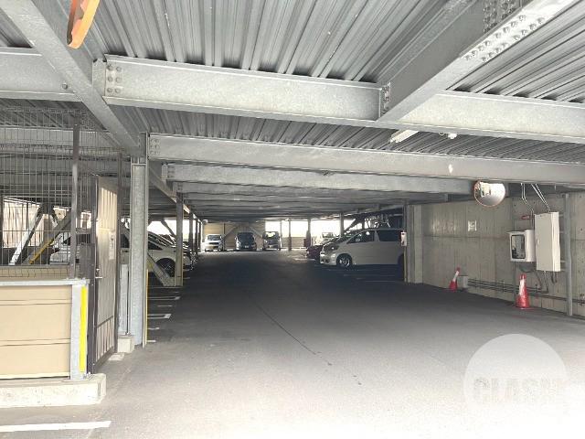 23/29 駐車場
