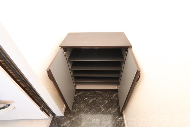 18/21 エントランス