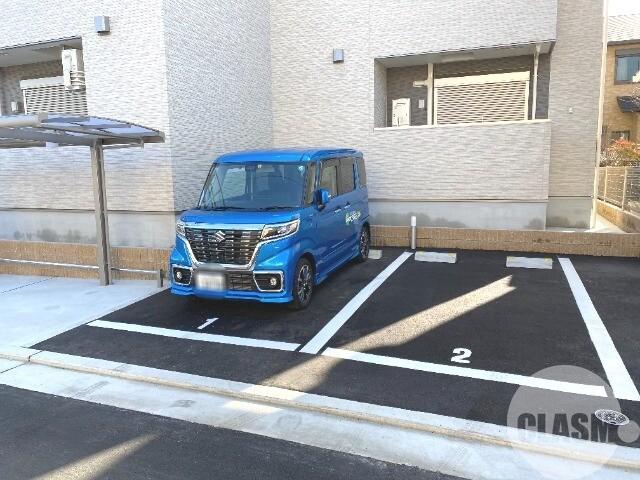 23/30 駐車場