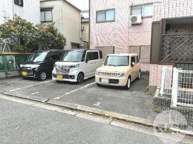 2/7 駐車場