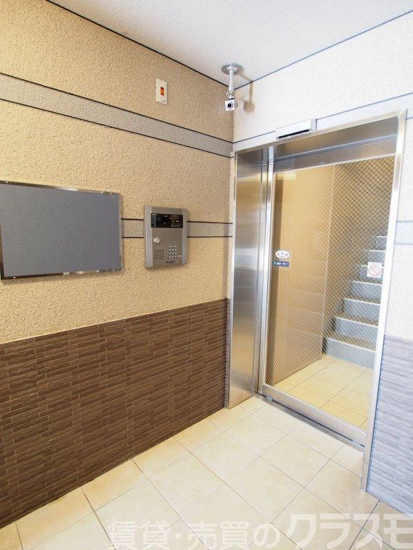 30/30 エントランス