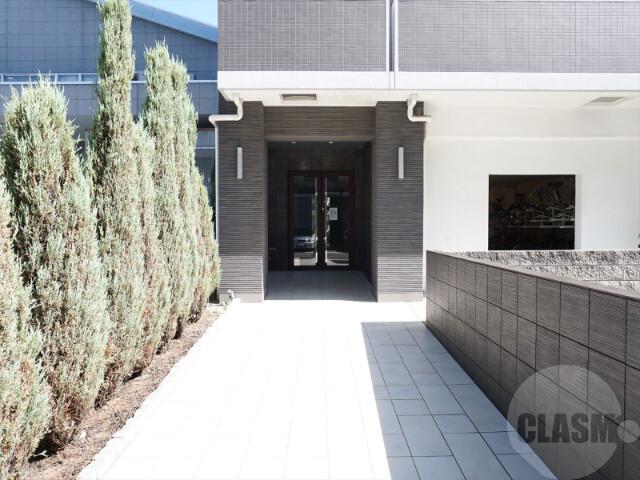 20/28 エントランス