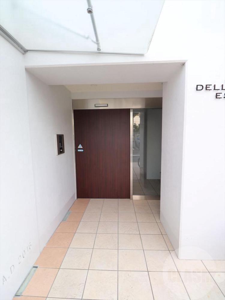 22/30 エントランス