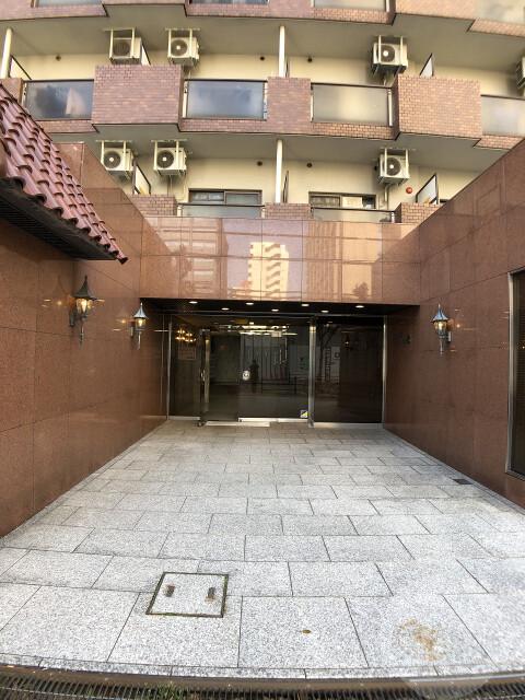 20/28 エントランス