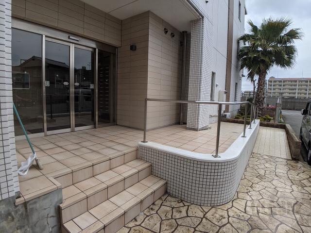 2/8 エントランス