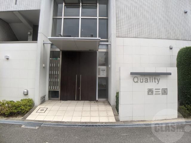 22/30 エントランス