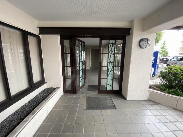 21/29 エントランス