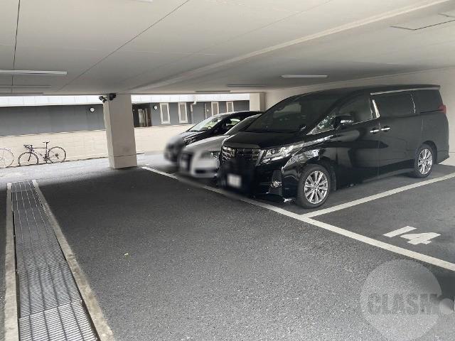 22/29 駐車場