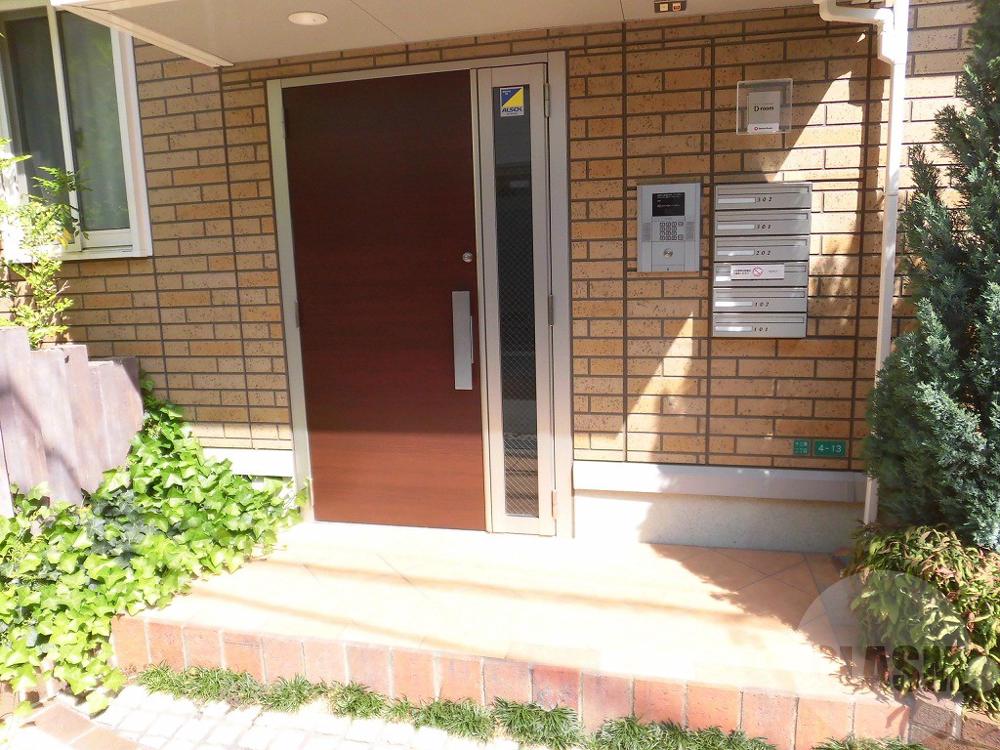 20/23 エントランス