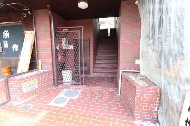 22/30 エントランス