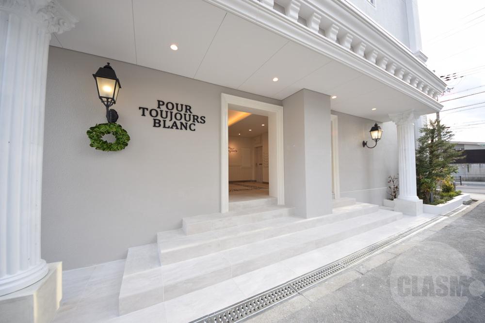 16/26 エントランス