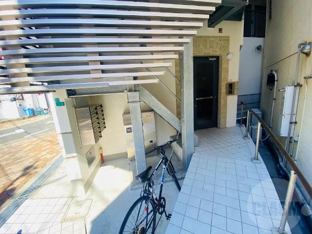 29/30 エントランス