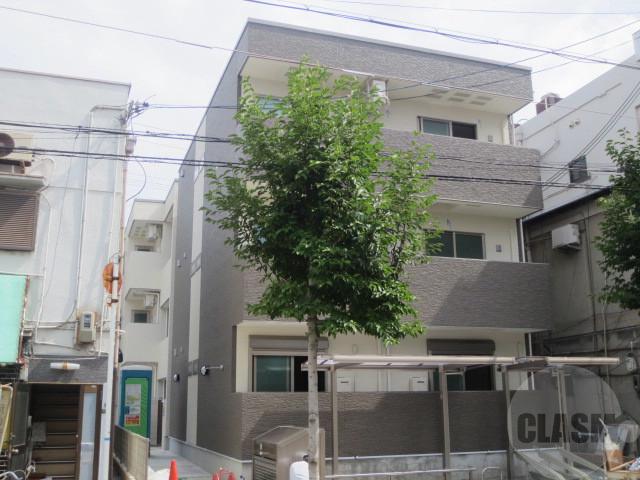 18/22 エントランス