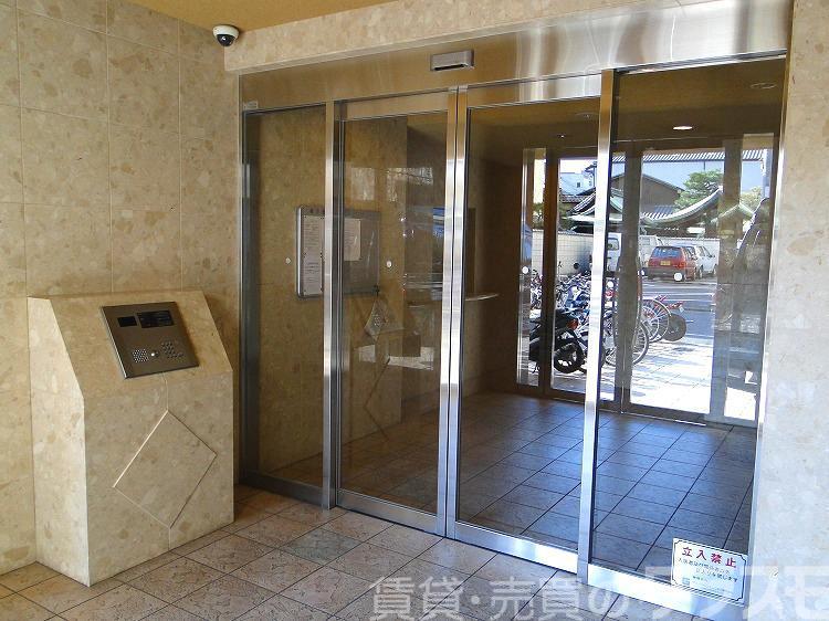 29/30 エントランス