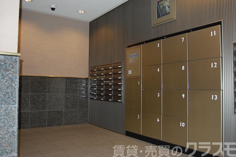 28/30 エントランス