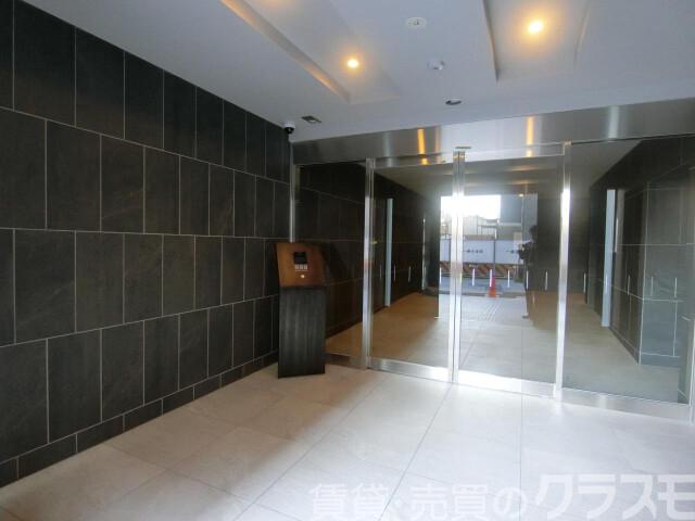 2/4 エントランス