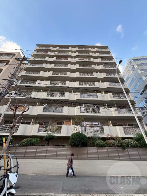 21/30 エントランス