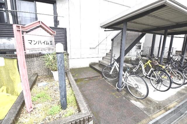 19/30 エントランス