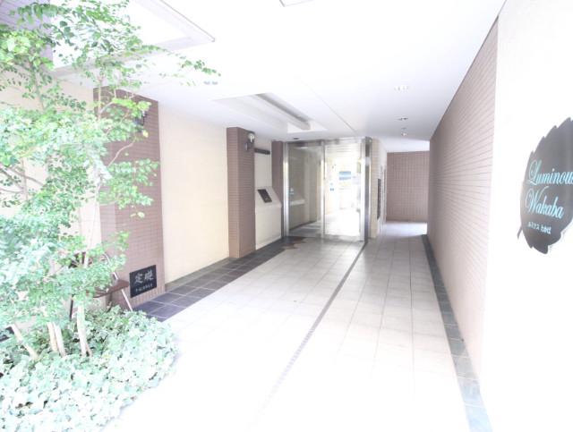 25/30 エントランス