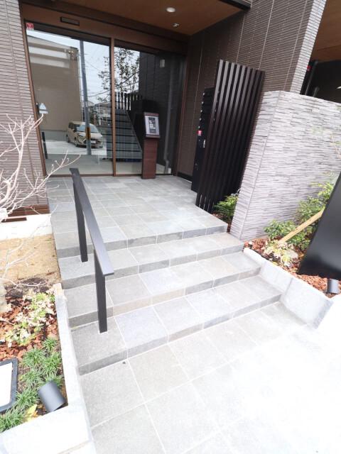 21/29 エントランス