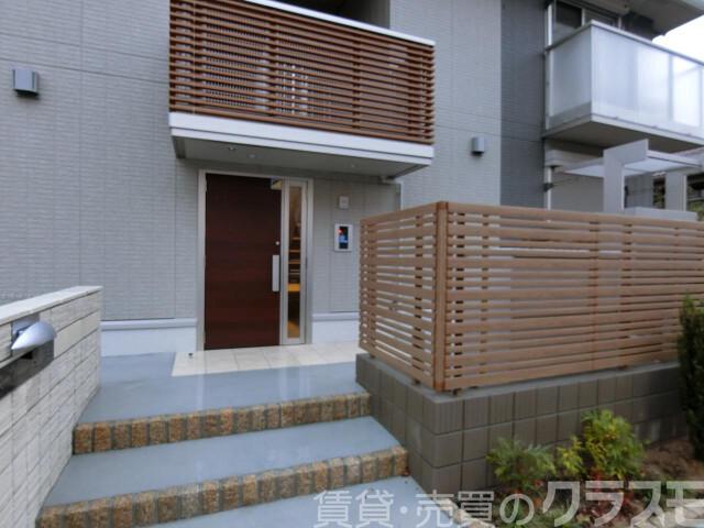 2/4 エントランス