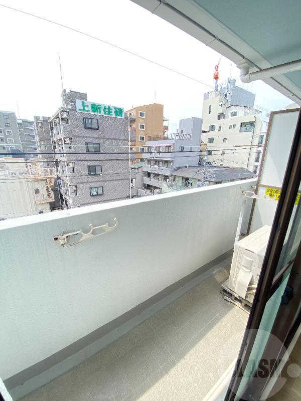 14/27 バルコニー