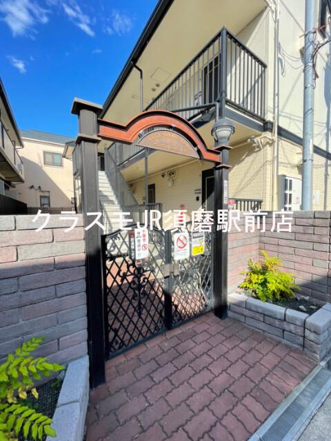 28/30 エントランス