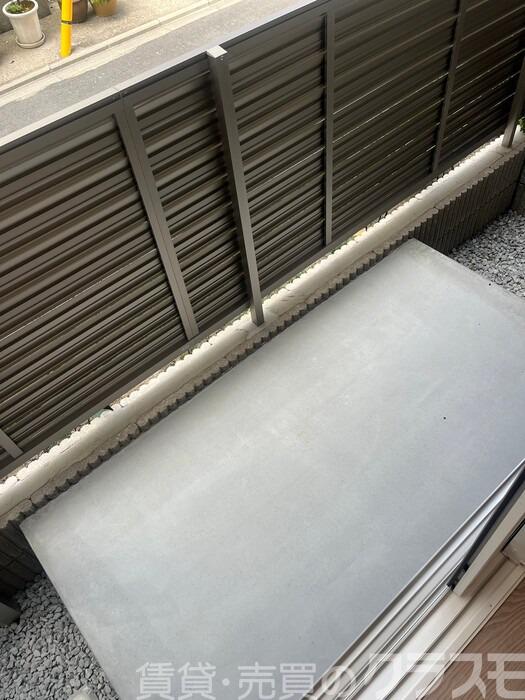 23/30 バルコニー