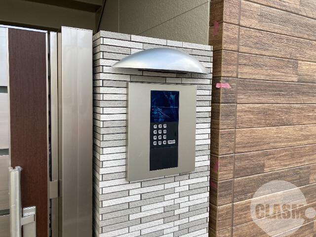 19/30 エントランス