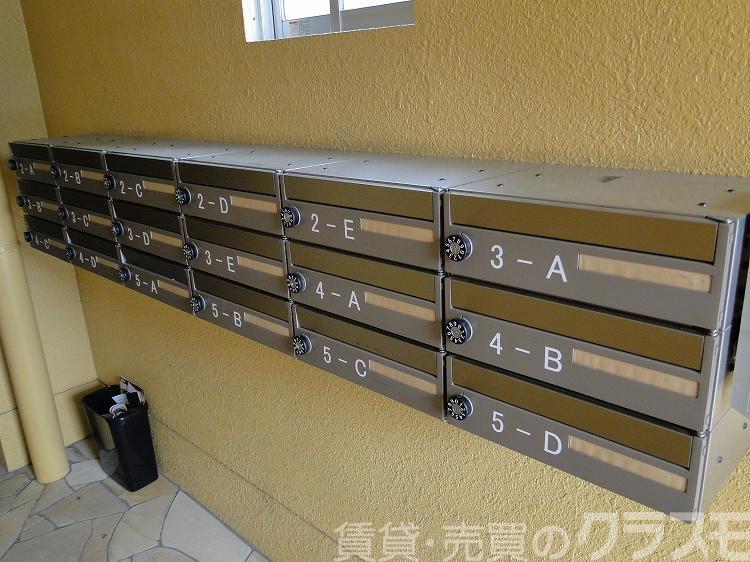 28/30 エントランス