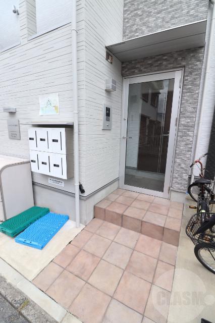 22/30 エントランス