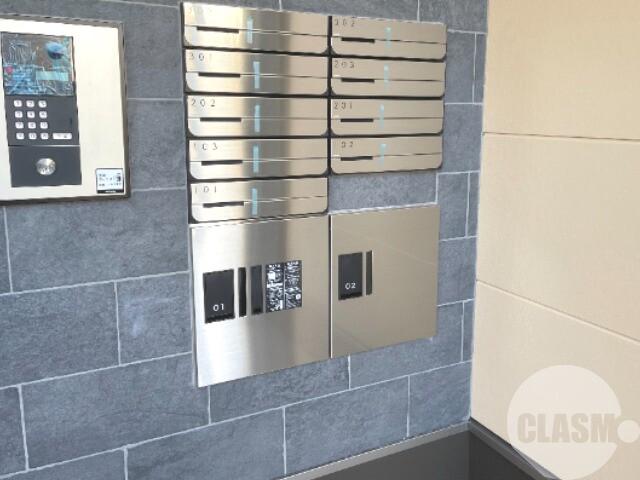 22/27 エントランス