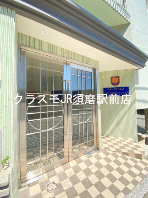 28/30 エントランス