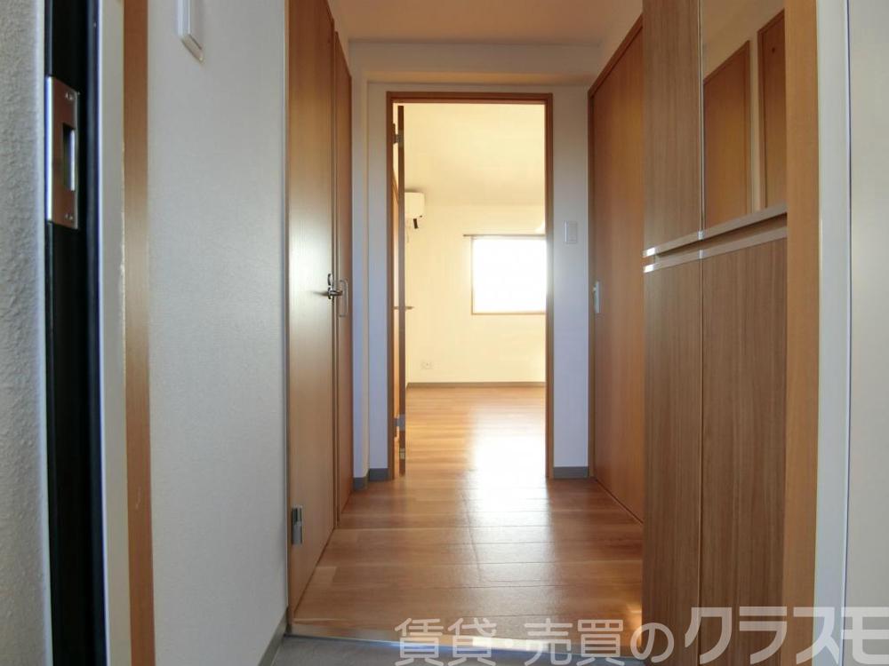 16/30 玄関