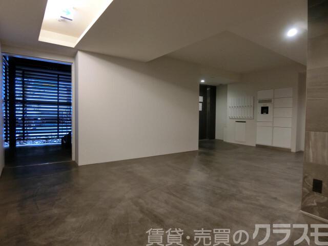 2/3 エントランス