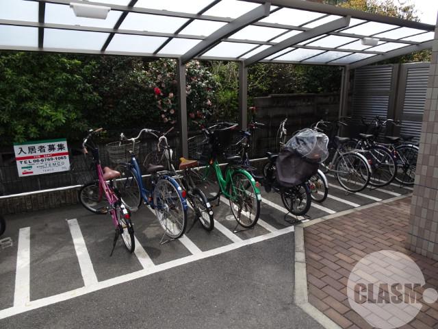 21/30 エントランス