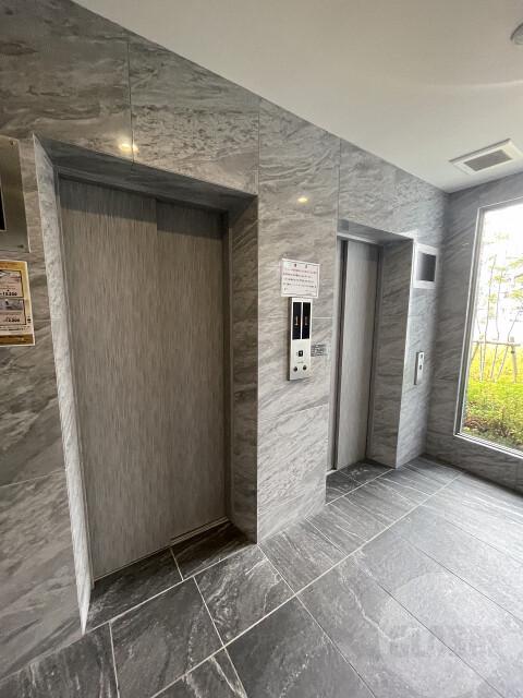 22/30 エントランス