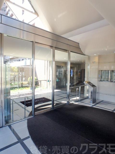 25/30 エントランス