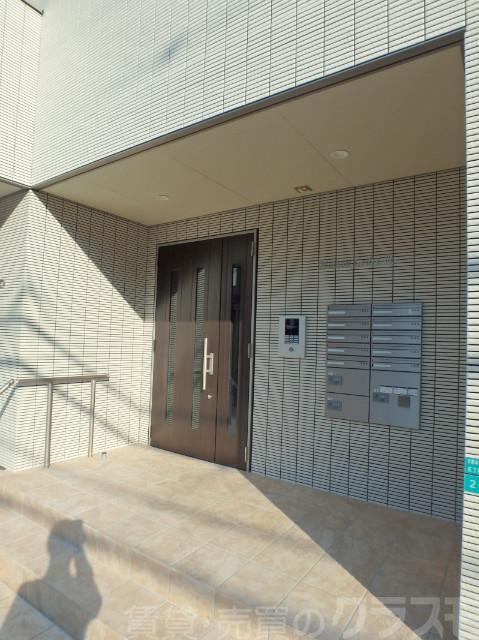 25/30 エントランス